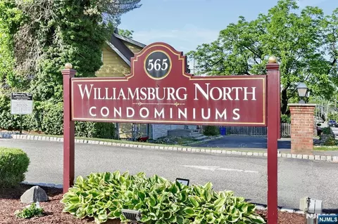 565 Grove St #D-16, Clifton, NJ 07013