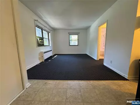 411 Park #2J, Fort Lee, NJ 07024