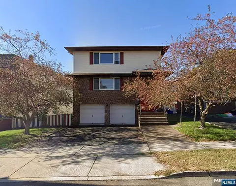 525 Stuyvesant Ave, Lyndhurst, NJ 07071