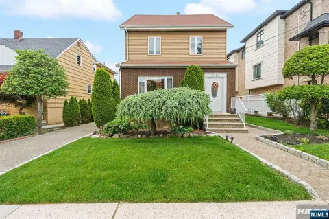 1631 Maple St, Fort Lee, NJ 07024