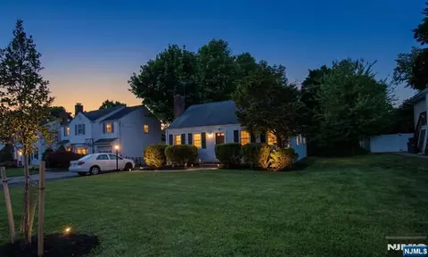 34 Union St, Hawthorne, NJ 07506