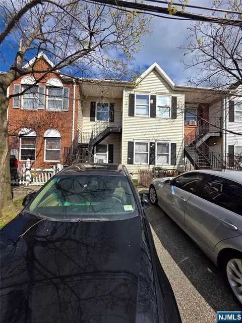 45 Ann St, Paterson, NJ 07501