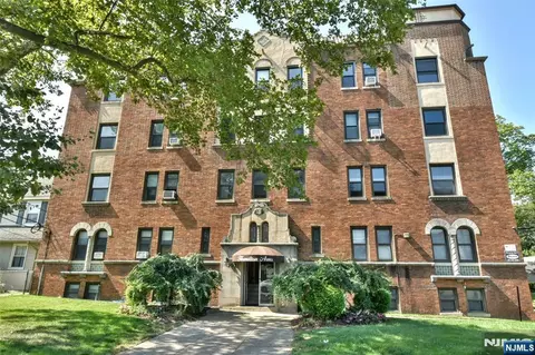 303 Hamilton Pl #A4, Hackensack, NJ 07601