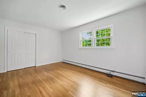 Bedroom - 6 Aster Ct, Paramus, NJ 07652 photo 4 of 7