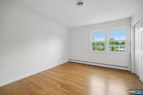 Bedroom - 6 Aster Ct, Paramus, NJ 07652 photo 6 of 7