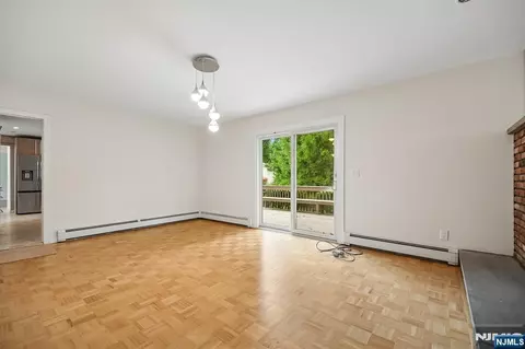 Living - 6 Aster Ct, Paramus, NJ 07652 photo 4 of 6
