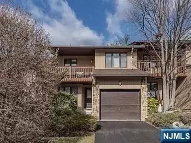 7 Dogwood Ct, Woodland Park, NJ 07424