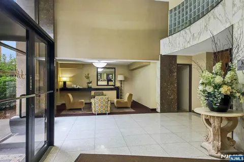 Entry Way - 150 Overlook #PH3, Hackensack, NJ 07601 photo 3 of 3