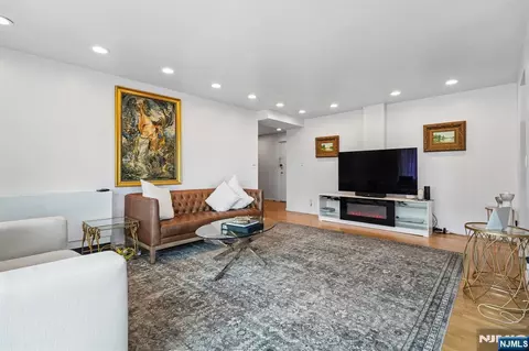 Living - 150 Overlook #PH3, Hackensack, NJ 07601 photo 5 of 6