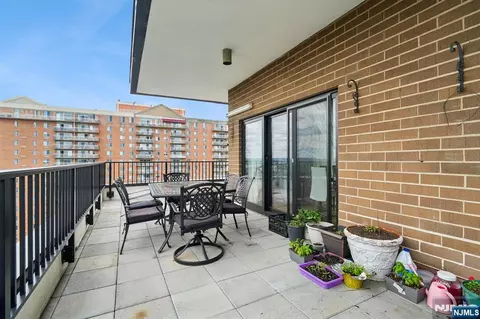 Exterior - 150 Overlook #PH3, Hackensack, NJ 07601 photo 2 of 5