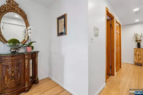 Entry Way - 150 Overlook #PH3, Hackensack, NJ 07601 photo 1 of 3