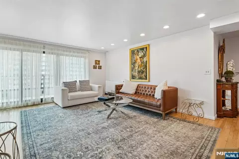 Living - 150 Overlook #PH3, Hackensack, NJ 07601 photo 3 of 6