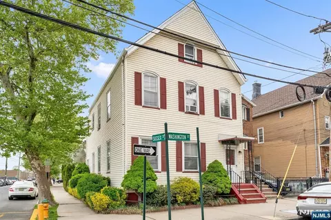 79 Washington St, Harrison, NJ 07029