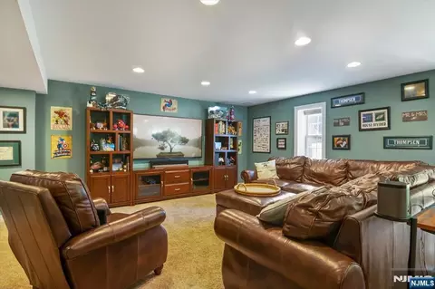Other - 11 Queens Ln, Wayne, NJ 07470 photo 1 of 4