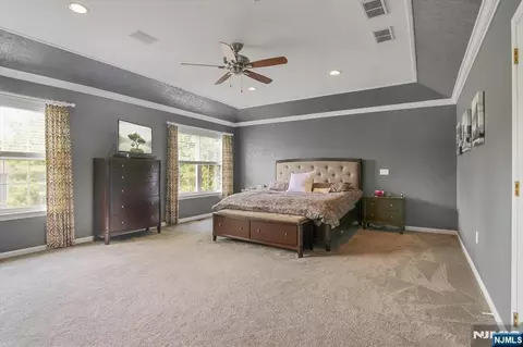 Bedroom - 11 Queens Ln, Wayne, NJ 07470 photo 1 of 6