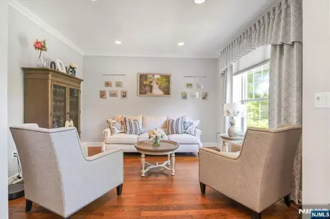 Living - 11 Queens Ln, Wayne, NJ 07470 photo 1 of 3