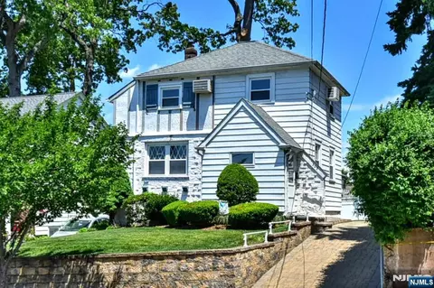 303 Marlboro Rd, Wood Ridge, NJ 07075