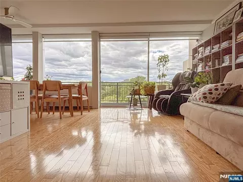 3 Horizon #816, Fort Lee, NJ 07024