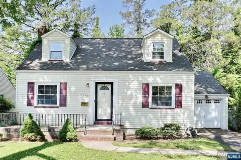 1806 Palisade Ave, Teaneck, NJ 07666