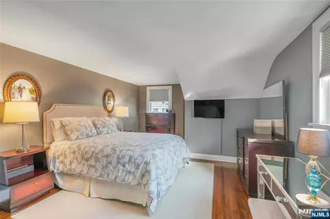 48 Harrison Ave, Waldwick, NJ 07463 photo 13