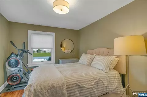 48 Harrison Ave, Waldwick, NJ 07463 photo 10
