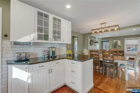 48 Harrison Ave, Waldwick, NJ 07463 photo 8