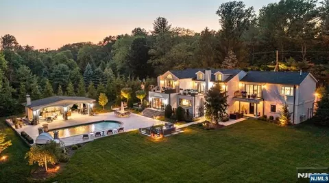 354 W Grand Ave, Montvale, NJ 07645
