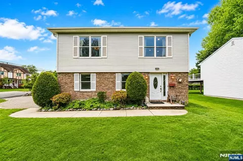 433 Tappan Rd, Northvale, NJ 07647