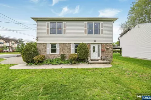 433 Tappan Rd, Northvale, NJ 07647