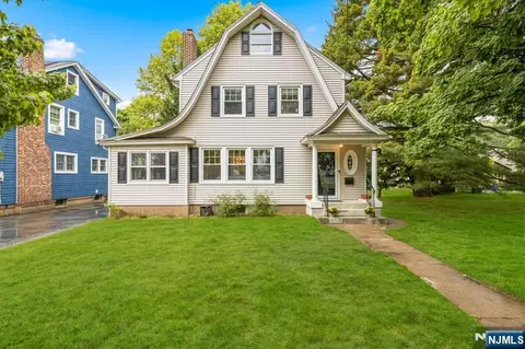 108 Rock Rd, Glen Rock, NJ 07452