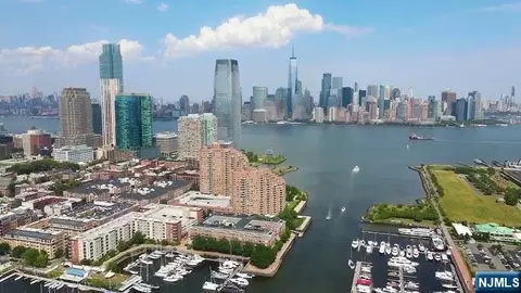 15 Warren St #414, Jersey City, NJ 07302