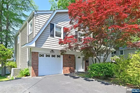 15 Carter St, Norwood, NJ 07648