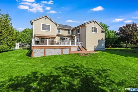Exterior - 254 Hoppers Ln, Paramus, NJ 07652 photo 7 of 7