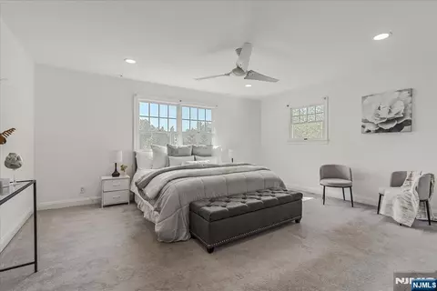 Bedroom - 254 Hoppers Ln, Paramus, NJ 07652 photo 2 of 4