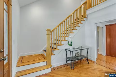 Entry Way - 254 Hoppers Ln, Paramus, NJ 07652 photo 2 of 4