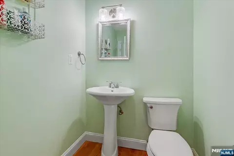 Entry Way - 254 Hoppers Ln, Paramus, NJ 07652 photo 3 of 4