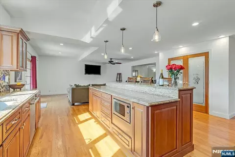 Kitchen - 254 Hoppers Ln, Paramus, NJ 07652 photo 5 of 5