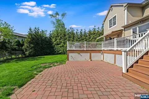 Exterior - 254 Hoppers Ln, Paramus, NJ 07652 photo 6 of 7