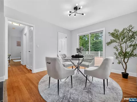 Dining - 538 Coolidge Pl, Paramus, NJ 07652 photo 1 of 3