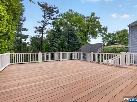 Exterior - 538 Coolidge Pl, Paramus, NJ 07652 photo 3 of 13