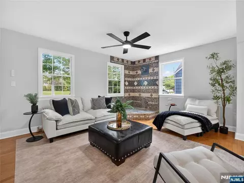 Living - 538 Coolidge Pl, Paramus, NJ 07652 photo 3 of 3