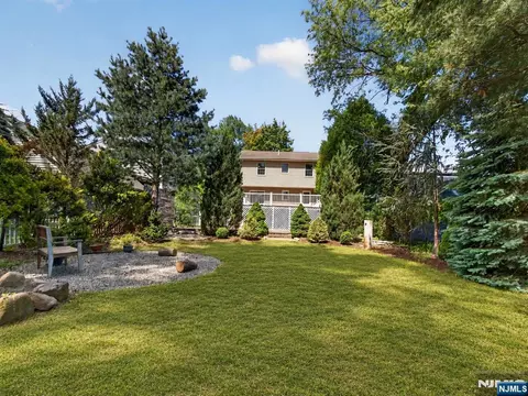 Exterior - 538 Coolidge Pl, Paramus, NJ 07652 photo 12 of 13