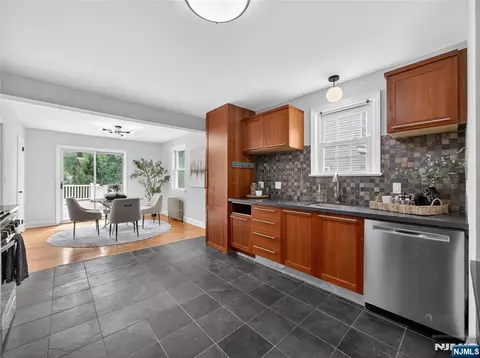 Kitchen - 538 Coolidge Pl, Paramus, NJ 07652 photo 1 of 4