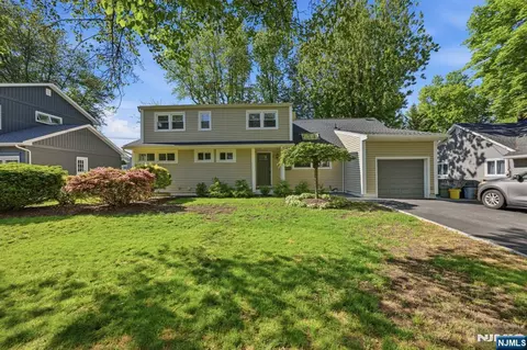 455 Hoffman Ave, New Milford, NJ 07646