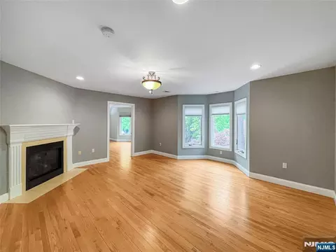 Living - 445 Nevada St, Paramus, NJ 07652 photo 4 of 5