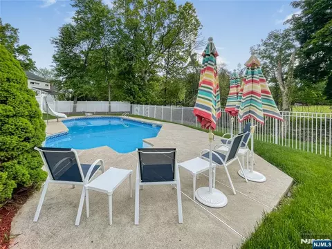Exterior - 445 Nevada St, Paramus, NJ 07652 photo 6 of 9