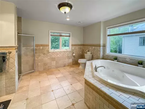 Bath - 445 Nevada St, Paramus, NJ 07652 photo 6 of 9