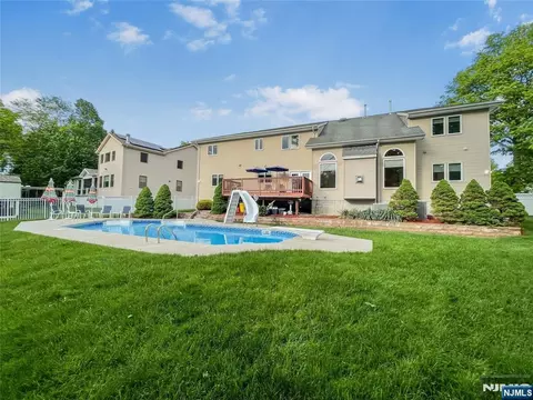 Exterior - 445 Nevada St, Paramus, NJ 07652 photo 8 of 9