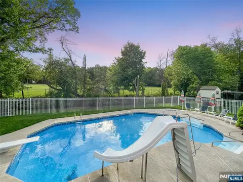 Exterior - 445 Nevada St, Paramus, NJ 07652 photo 5 of 9