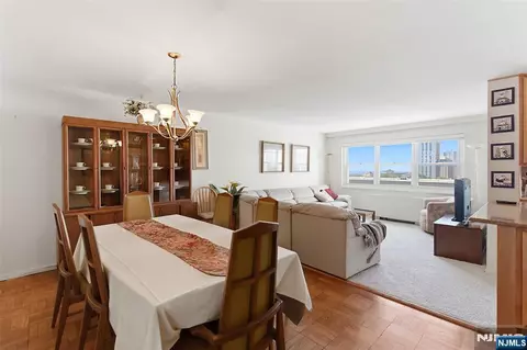 Dining - 280 Prospect Ave #8G, Hackensack, NJ 07601 photo 3 of 3